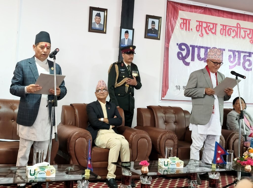 नवनियुक्त मुख्यमन्त्री शाहीद्वारा शपथ