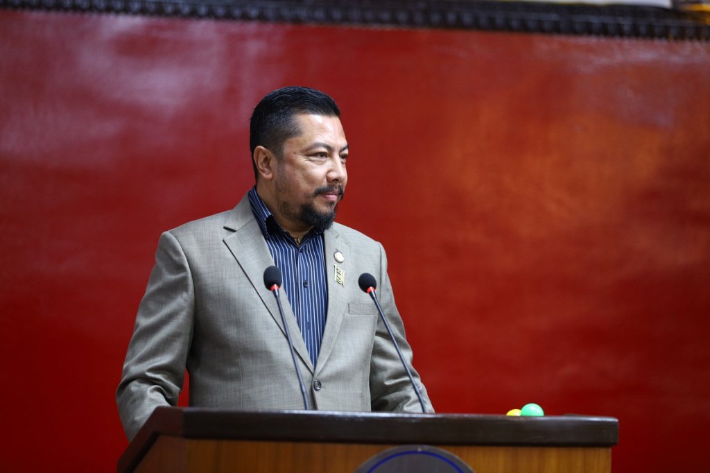 सौर्य प्रणाली गरी विद्युत् पहुँच युक्त कर्णाली बनाउँदै छौँ : मन्त्री श्रेष्ठ
