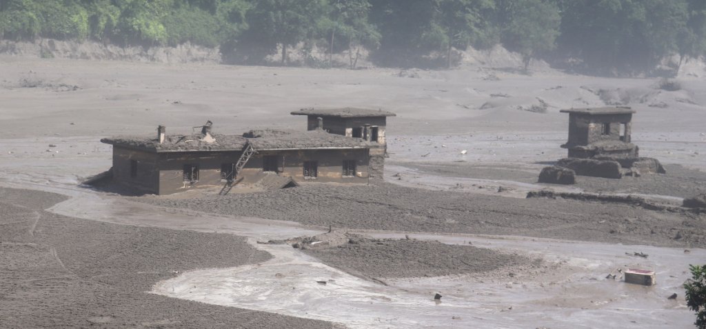  भोटेकोशी बाढीका कारण घरपरिवार र व्यवसायम रु ७९ अर्बको क्षति       